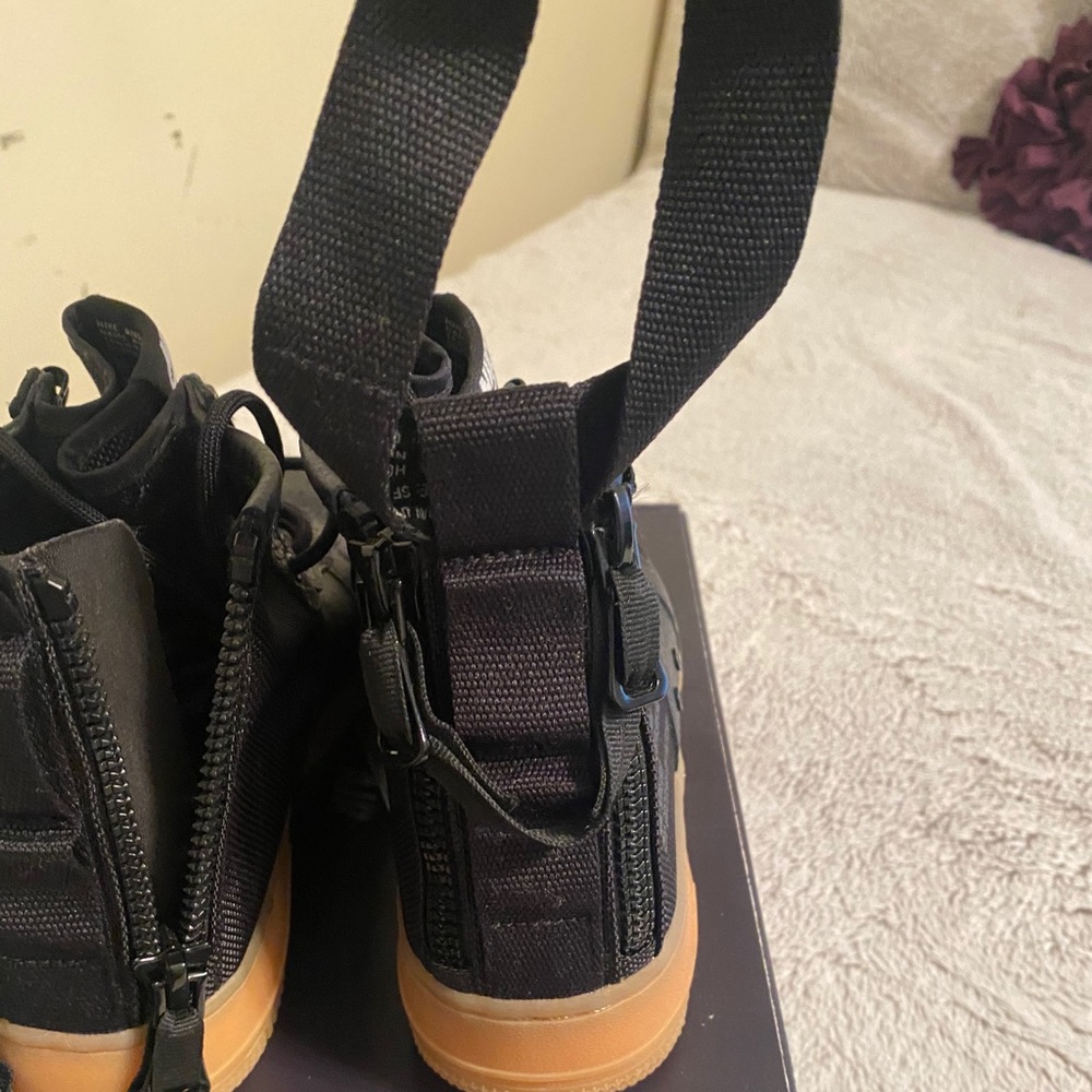 Black Nike